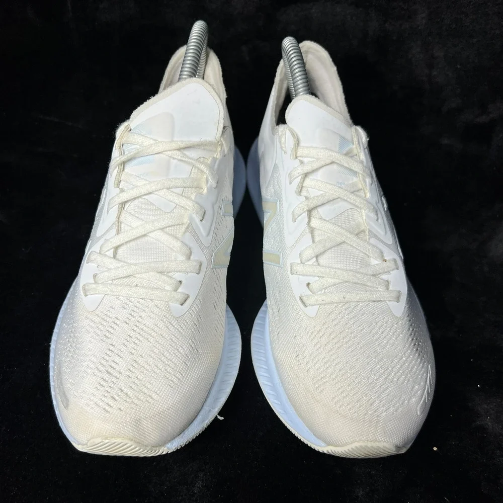 New Balance DynaSoft‎ Pesu V1 WPESUCW Womens US 8 B Running Shoes White Sneakers